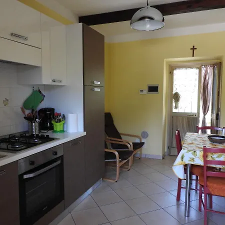 Holiday home Comfortable Cottage In Castelletto Sopra Ticino Near River Castelletto sopra Ticino