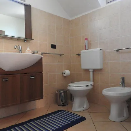 Comfortable Cottage In Castelletto Sopra Ticino Near River *
